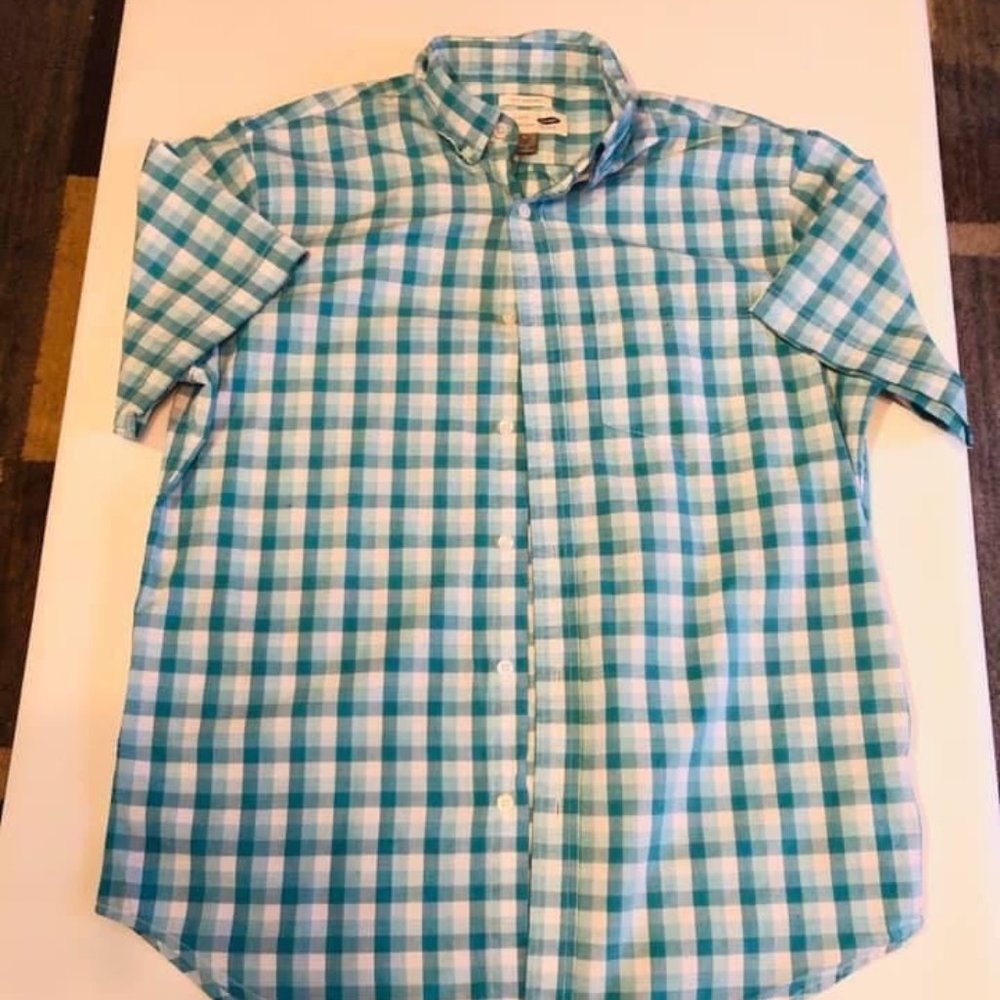 Old Navy The Classic Shirt Button Down Slim Fit Mens M Short Sleeve Plaid - Picture 1 of 3